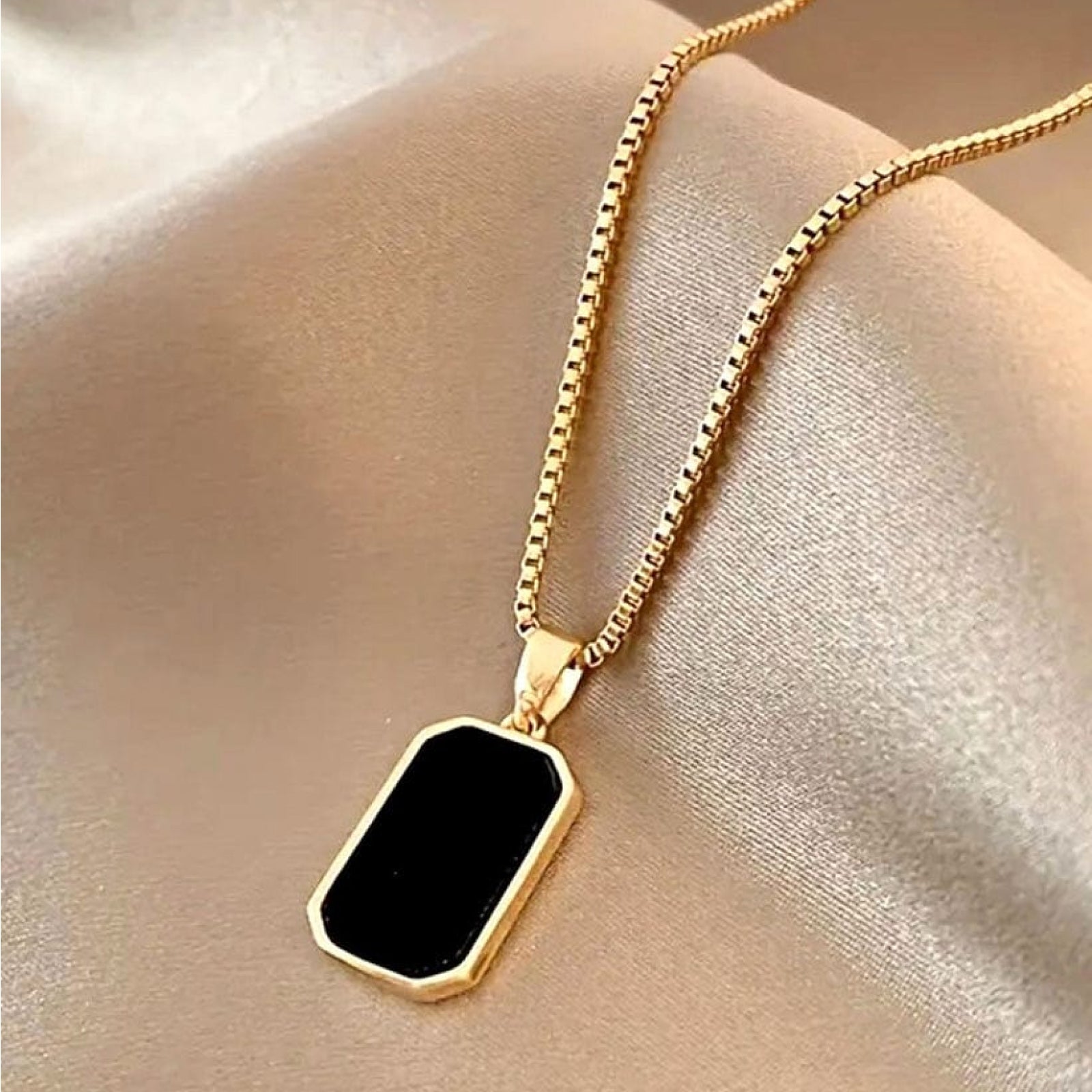 Square Pandent With Black Locket